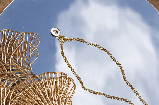 Gold Tone Initial "O" Toggle Necklace – Minimalist Alphabet Pendant Necklace for Women