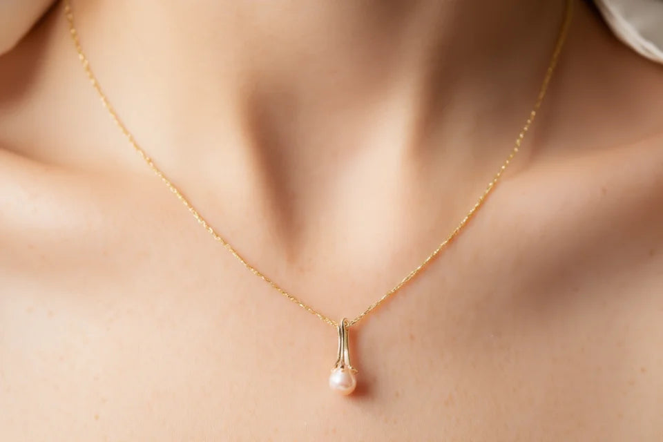 Dainty Pearl Drop Pendant Necklace – Minimalist Gold Tone Pearl Necklace for Women