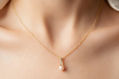 Dainty Pearl Drop Pendant Necklace – Minimalist Gold Tone Pearl Necklace for Women