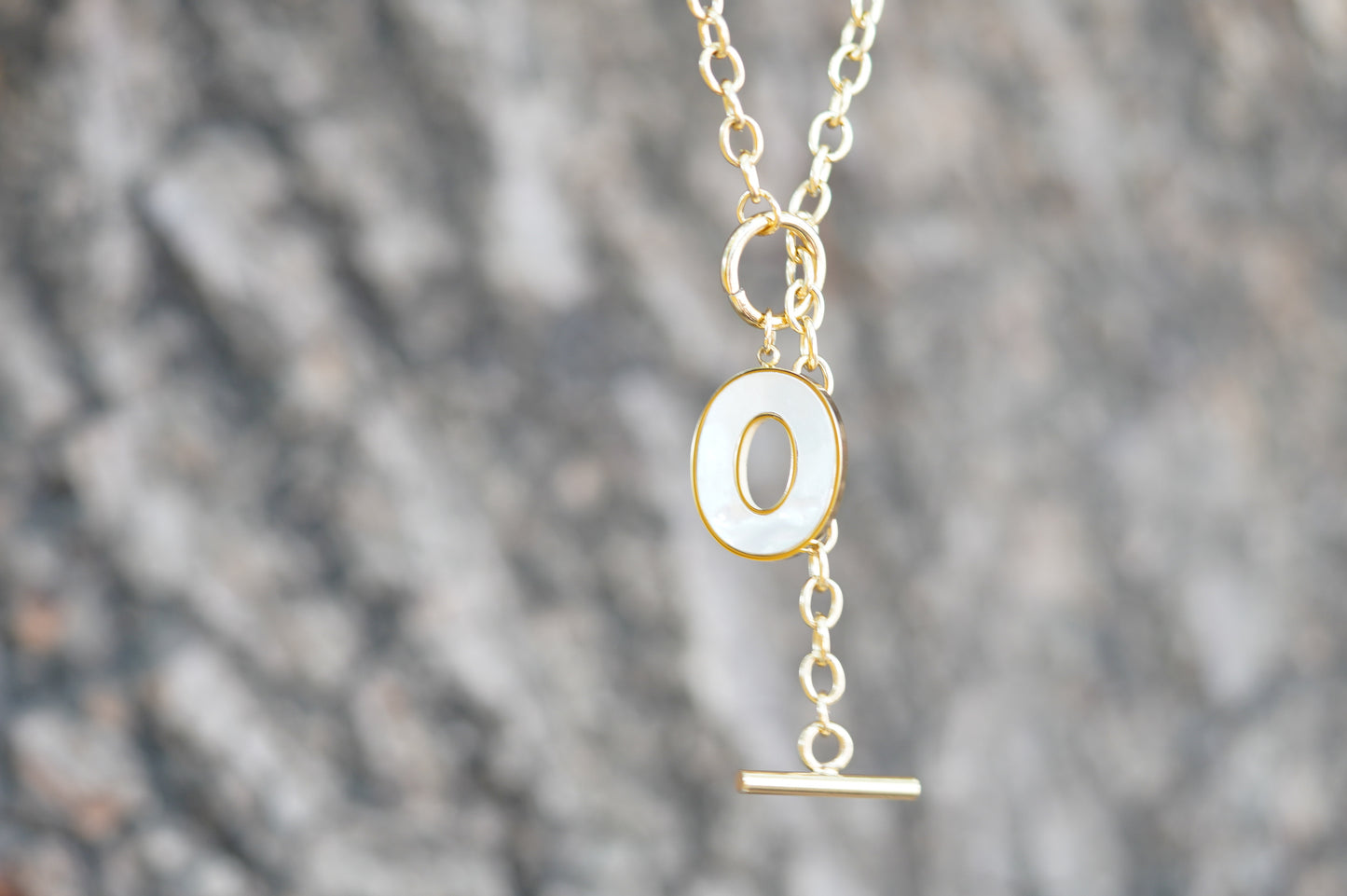 Gold Tone Initial "O" Toggle Necklace – Minimalist Alphabet Pendant Necklace for Women
